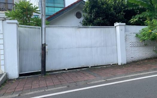 Jual Rumah Menteng Rumah Hobby Bergaya Seniman SHM LT 386/ LB 411, Dkt Sarinah Thamrin Jkt Pusat PR1939