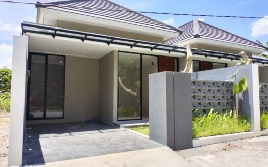 Rumah Limasan Modern dekat RSUD Prambanan