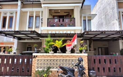 Rumah 2 Lantai dalam Perumahan dekat Kampus UNRIYO Jogja