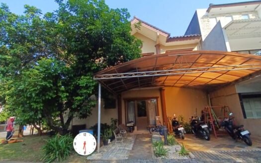 Dijual Rumah di Legenda Wisata