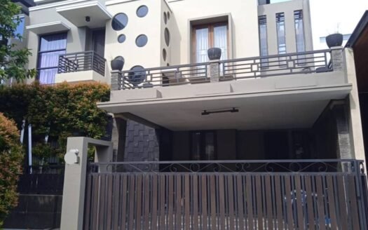Dijual rumah Pesona Khayangan Depok
