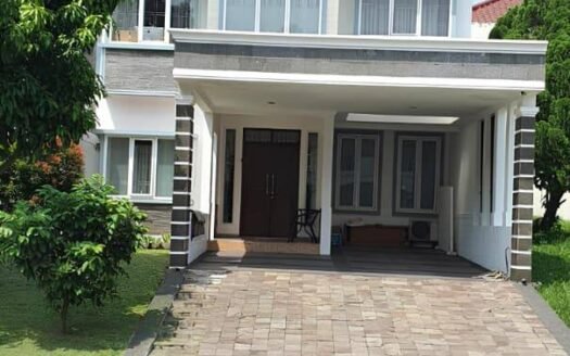 Dijual rumah di kota wisata