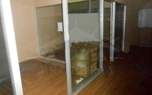 Sewa Ruko Strategis Halaman Luas Siap Pakai Dekat Pusat Perbelanjaan