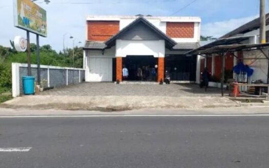 Jual Rumah Tinggal Serta Tempat Usaha dengan Potensi Bisnis Maksimal di Jalan Raya Utama LPMP Tirtomartani Kalasan Sleman Yogyakarta