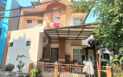 Dijual Rumah Asri di Sentul City