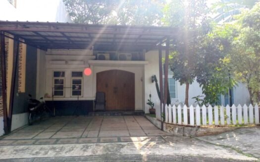 Dijual rumah hook Cibubur Country Cikeas