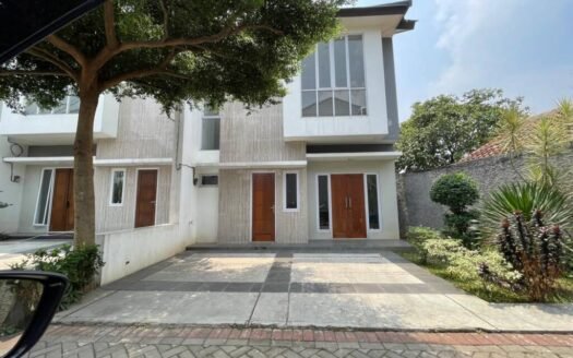 Dijual rumah dekat LRT Harjamukti