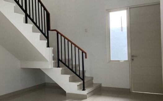 Rumah Cantik di Cluster Lavesh Harapan Indah