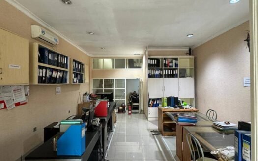 Dijual Ruko 4lantai Lokasi Strategis di Sentra Niaga 1 Boulevard Hijau