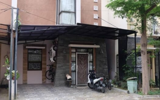 Rumah Semi Furnish Nyaman Baru Renovasi di Komplek Elite the billabong soeta Riung Bandung