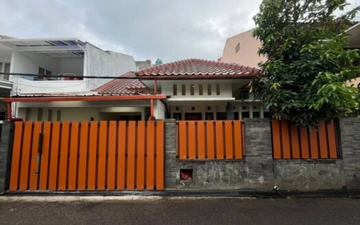 TURUN HARGA LAGI  Dijual Cepat Rumah Mewah dan Strategis Di Daerah Cijagra Situsari Buahbatu Bandung