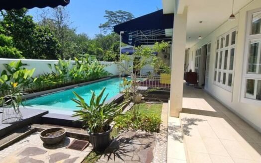 Dijual Rumah Mewah dengan Private Pool di Sentul City