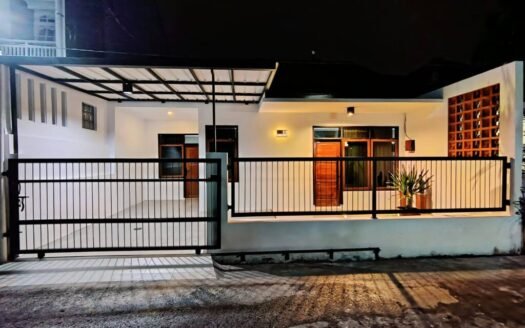 jual rumah murah FURNISED area grand sharon santosa asih cipmokolan riung bandung