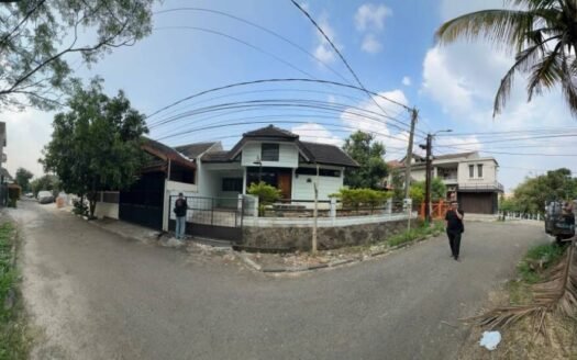 DIJUAL RUMAH MURAH, TERAWAT,KOMPLEK UJUNG BERUNG INDAH BANDUNG