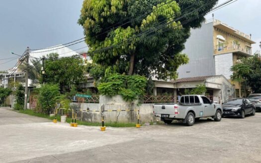 Dijual Cepat di bawah NJOP Rumah Tua di Jl. Kelapa Hibrida, Kelapa Gading, Jakarta Utara