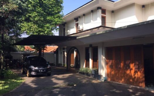 Jual rumah mewah dan nyaman di Petajen Raya 69, Pasar Minggu, Jakarta Selatan