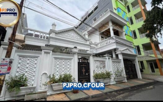 Dijual Rumah Mewah Private Kolam Renang di Duren Sawit Jakarta Timur