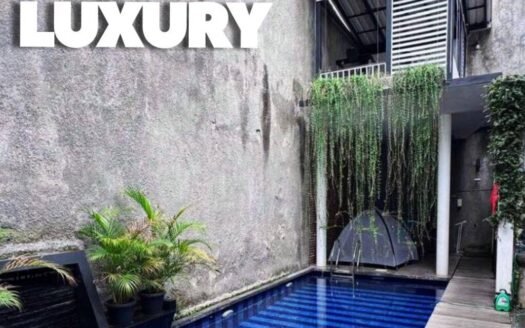 Dijual rumah mewah di kota wisata cibubur
