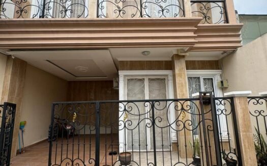 Jual rumah second bagus siap huni di Puri Asrana Sawangan, Bojongsari, Kota Depok