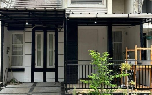 Dijual rumah di Legenda Wisata Cibubur