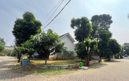 Dijual Rumah furnished dengan tanah Luas di Cibubur Country