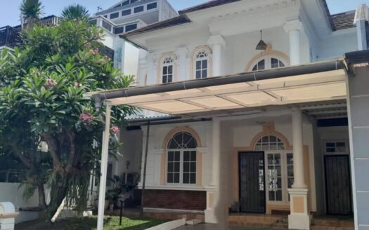 Turun harga.. !!! Dijual cepat Rumah 2 lantai legenda Wisata