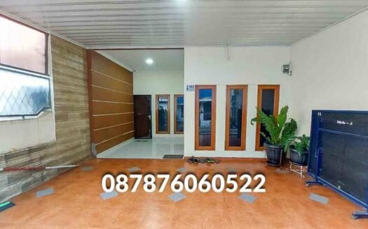 Dijual Rumah 2 lantai, Lokasi Strategis di Perumnas Depok 2 Tengah