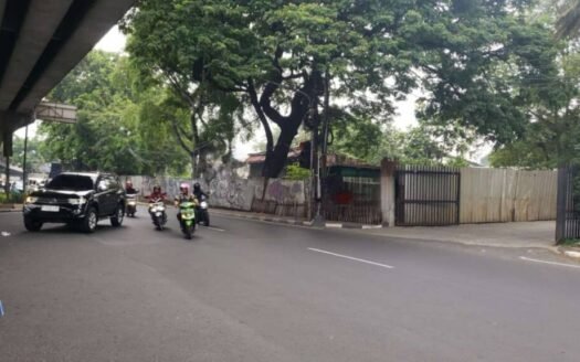 Turun Harga Dijual Cepat dibawah NJOP Tanah dan Bangunan di Jl.Daan Mogot KM 10, Kedaung Kali Angke, Cengkareng. Jakarta Barat