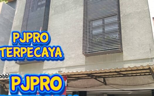 Disewa Ruko dengan Lokasi Premium di Jalan Boulevard Raya