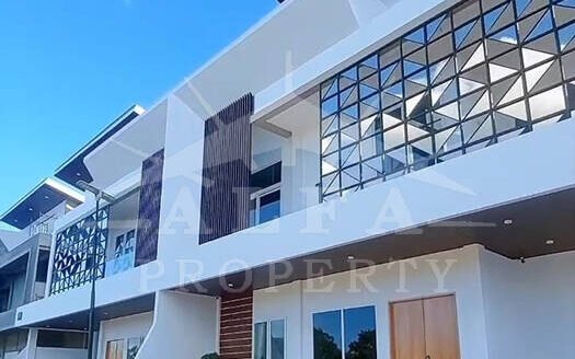 Jual Rumah Mewah Baru Siap Huni Glow De Paris Pontianak