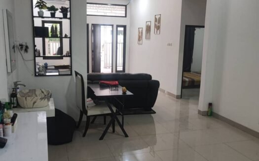 Dijual Rumah Full Furnished di Harapan Indah 2 Cluster Taman Sari