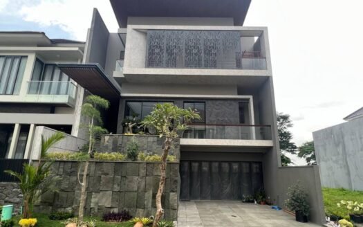 Dijual Rumah Mewah WATERFRONT Citraland Surabaya