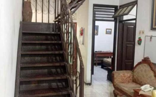 Di Jual Rumah 2 Lantai Siap Huni, Bebas Banjir, Keamanan Kompleks Aman Pakai CCTV 24 Jam, Lokasi Strategis Kompleks Pinggir Jalan Raya Utama Kalimalang Dekat Daerah Komersial Dan 7 Pintu Tol.