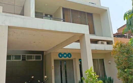 Rumah Modern Minimalis after renovasi di Raffless Hills Cibubur