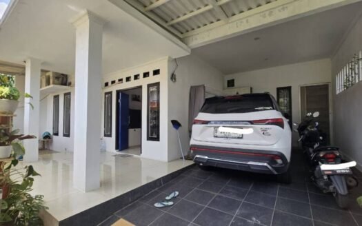 Dijual murah dan cepat rumah nyaman 1lt, lokasi strategis siap huni. Dibelakang Mitra10 Transyogi