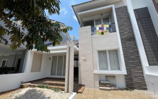 Dijual rumah nyaman di Bukit Golf, Cibubur