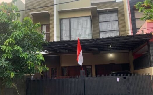 Dijual Cepat Rumah Dengan Lokasi Strategis Di Grand Galaxy Bekasi