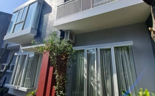 Rumah Dijual Dan Sewa Di Komplek Citra Gran, Jatikarya, Bekasi