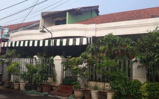 Dijual Cepat Dan Murah, Rumah Luas Di Komplek Pelni, Cisalak, Depok P0946