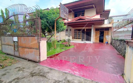 Peluang Emas! Rumah Mewah Jalan Utama, Sangat Cocok Kantor, Usaha