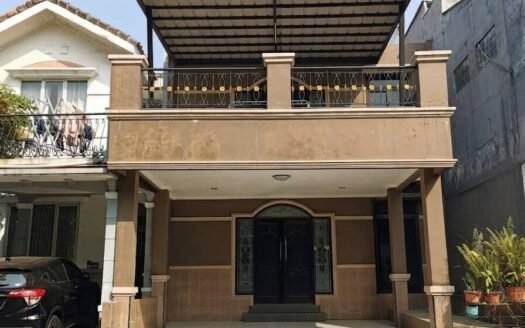 Dijual Rumah 3 Lantai Siap Huni Di Legenda Wisata Cibubur