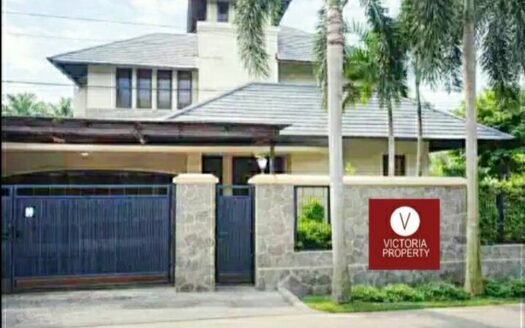 Di Jual Rumah Mewah Kolam Renang, Harjamukti Cibubur (dekat Lrt Harjamukti)