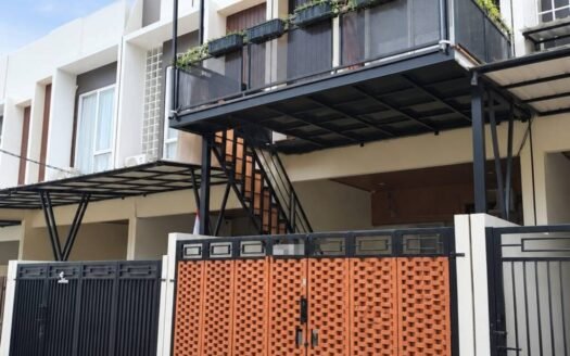 🔥 Jual Cepat – Town House 3 Lantai Full Interior 📍 Leuwinanggung – Depok