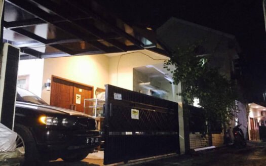 Rumah Besar Strategis Pamulang Tangerang Selatan