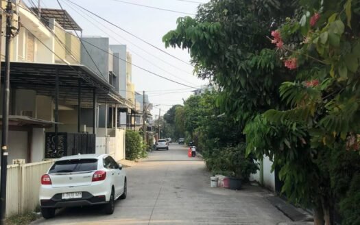 Dijual Rumah Lt 102 M2 Di Kelapa Gading , Jakarta Utara Murah