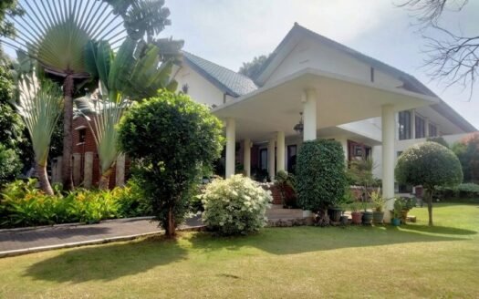 Dijual Rumah mewah Dan Luas Di Lebak Bulus, Jaksel